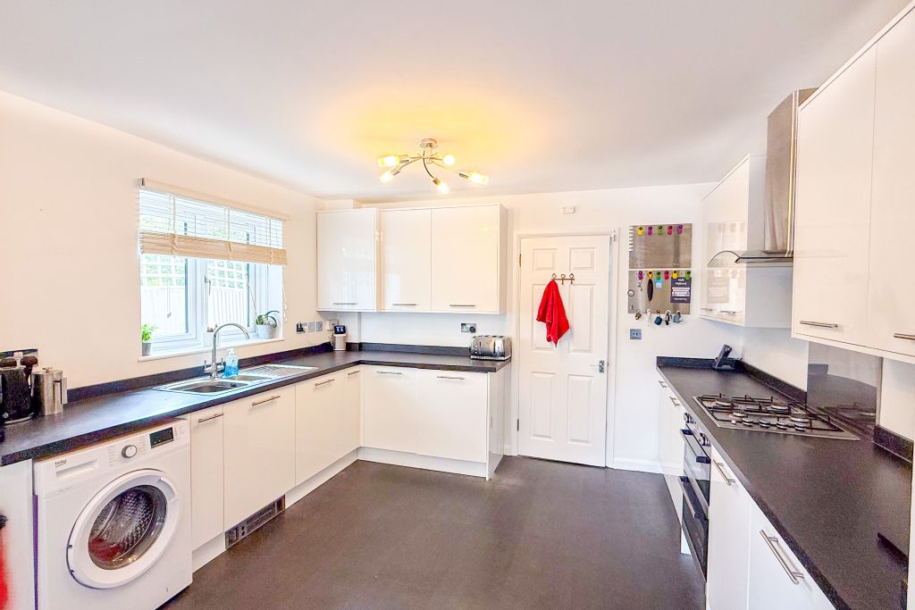 Property photo 2 of 13 Kitchen