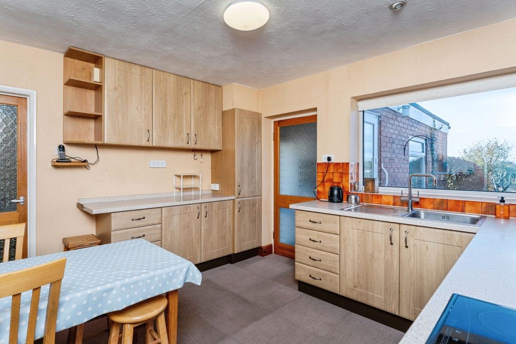 Property photo 2 of 26 Pbox-Img.Jpg