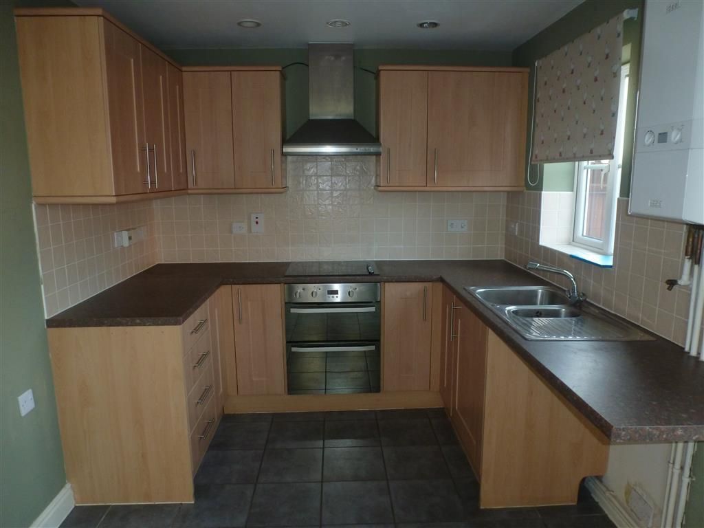 Property photo 2 of 9 Kitchen