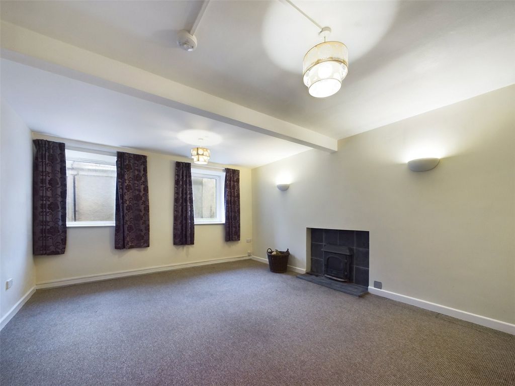 Property photo 3 of 9 Picture No. 15