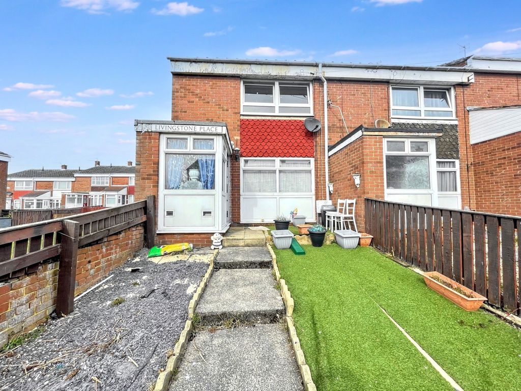 Property photo 1 of 8