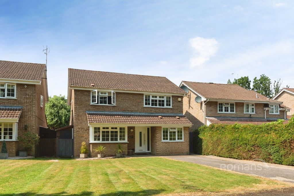 Property photo 1 of 17 Pbox-Img.Jpg