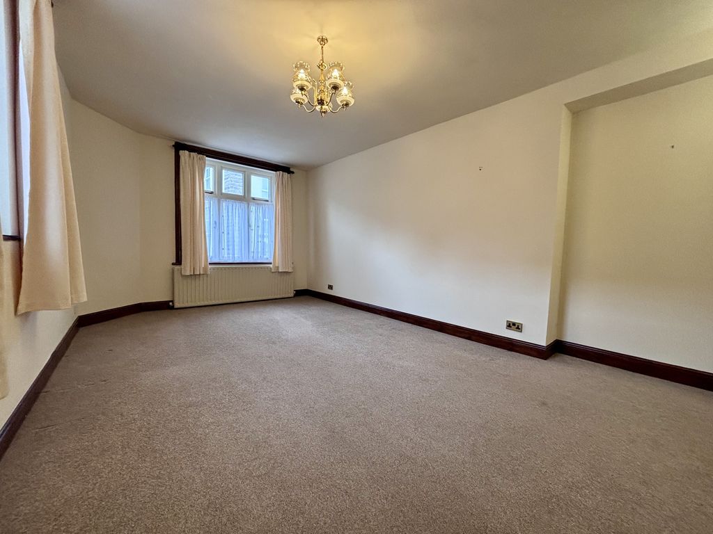 Property photo 3 of 9 Living Room 1