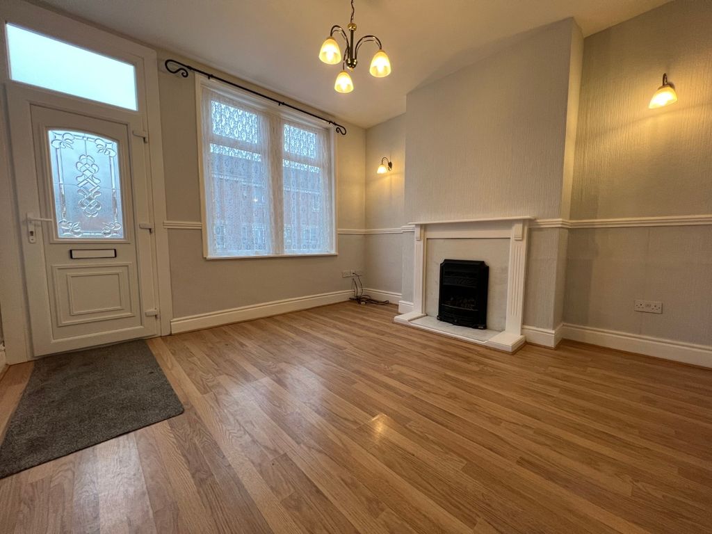 Property photo 3 of 8 2093445