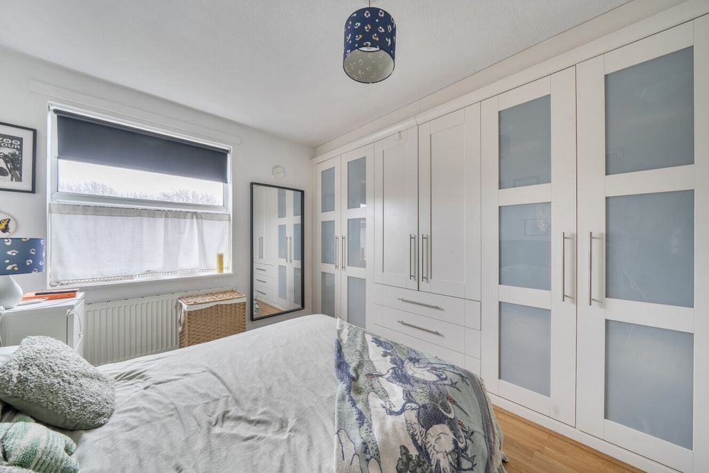 Property photo 2 of 15 1424705-7-69Aaa76...