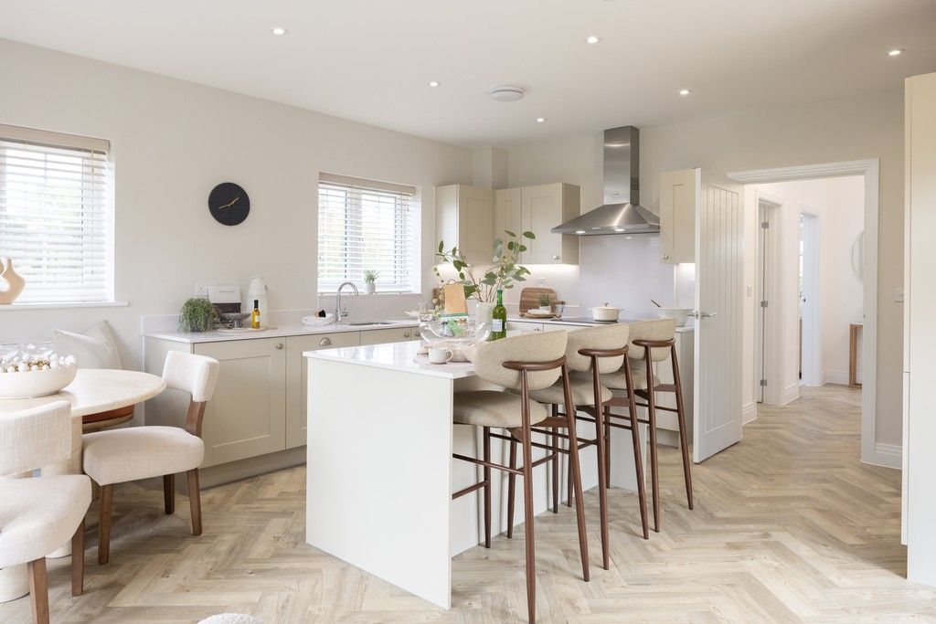 Property photo 2 of 15 The Orchards, Purton