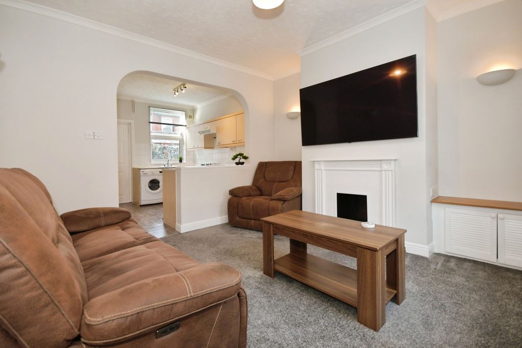 Property photo 3 of 11 Pbox-Img.Jpg