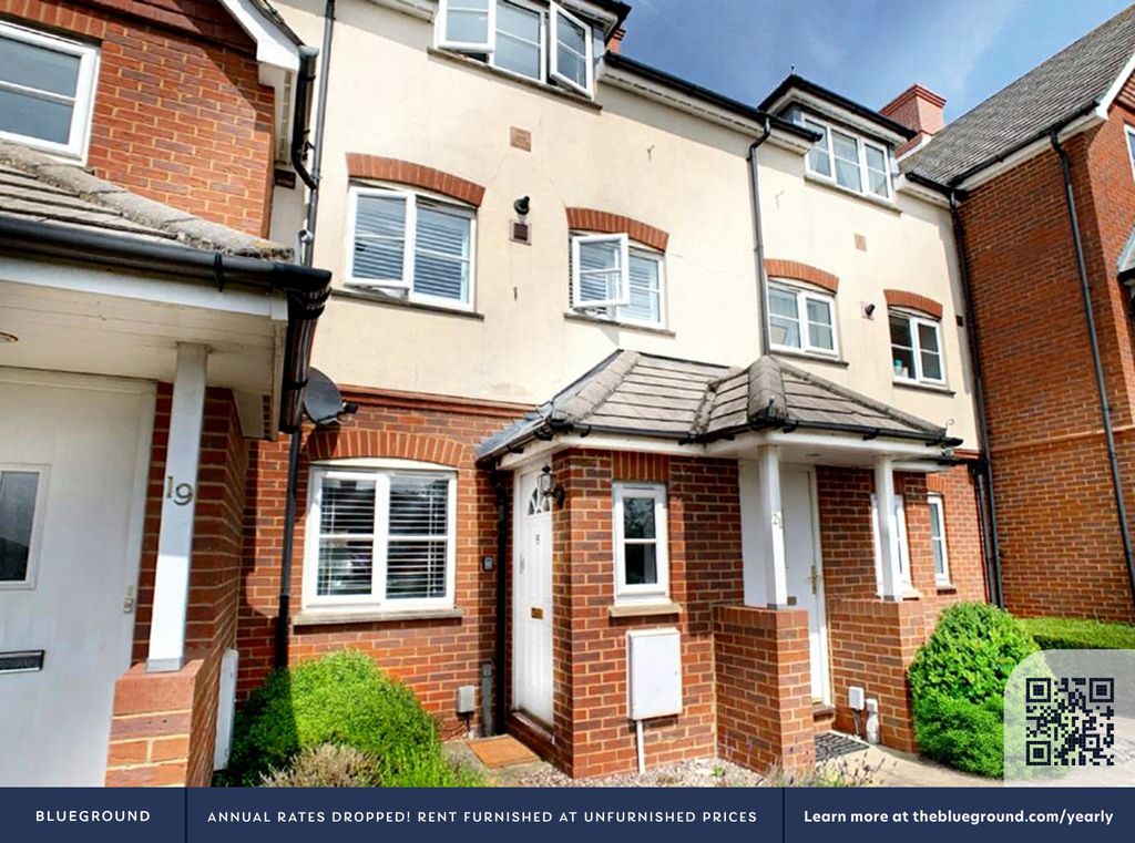 Property photo 3 of 13 Building