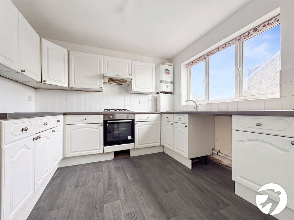 Property photo 3 of 12 Picture No. 04