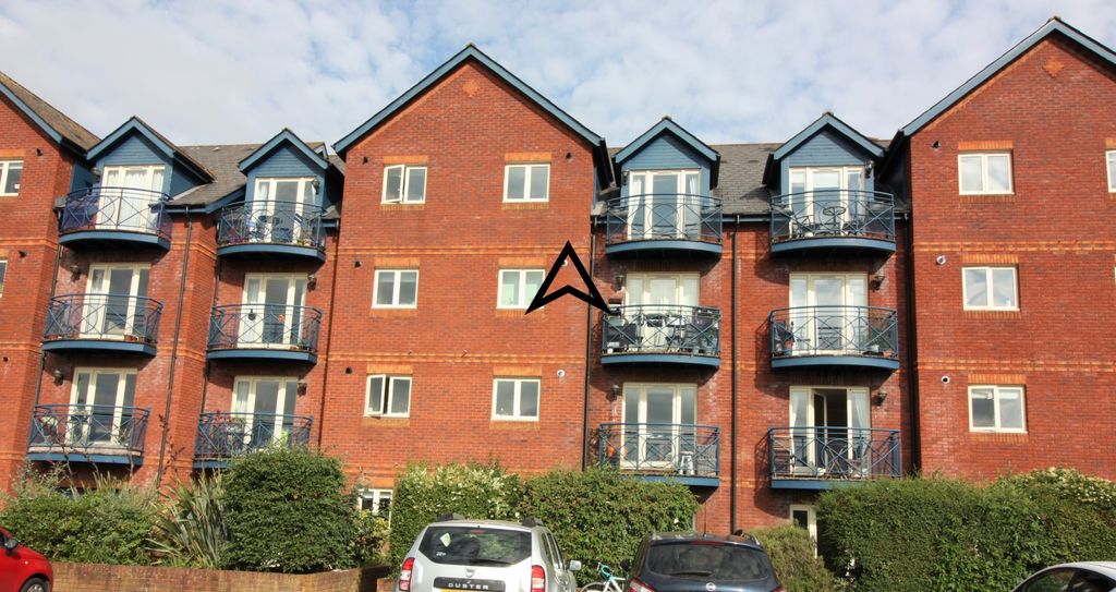 Property photo 1 of 8