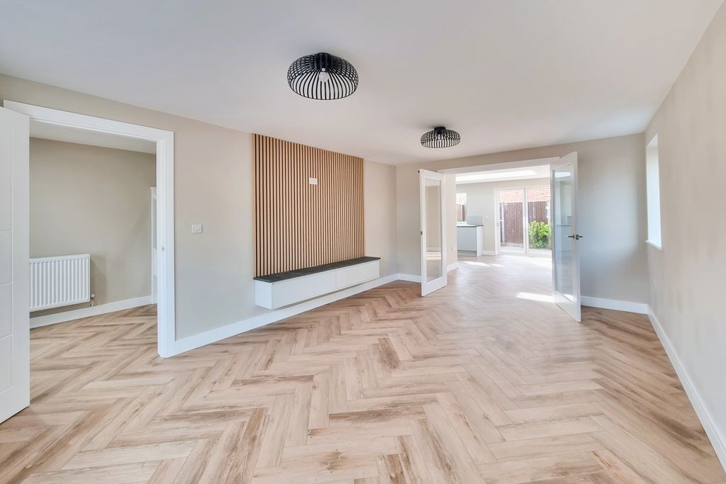 Property photo 3 of 22 20260331_154129