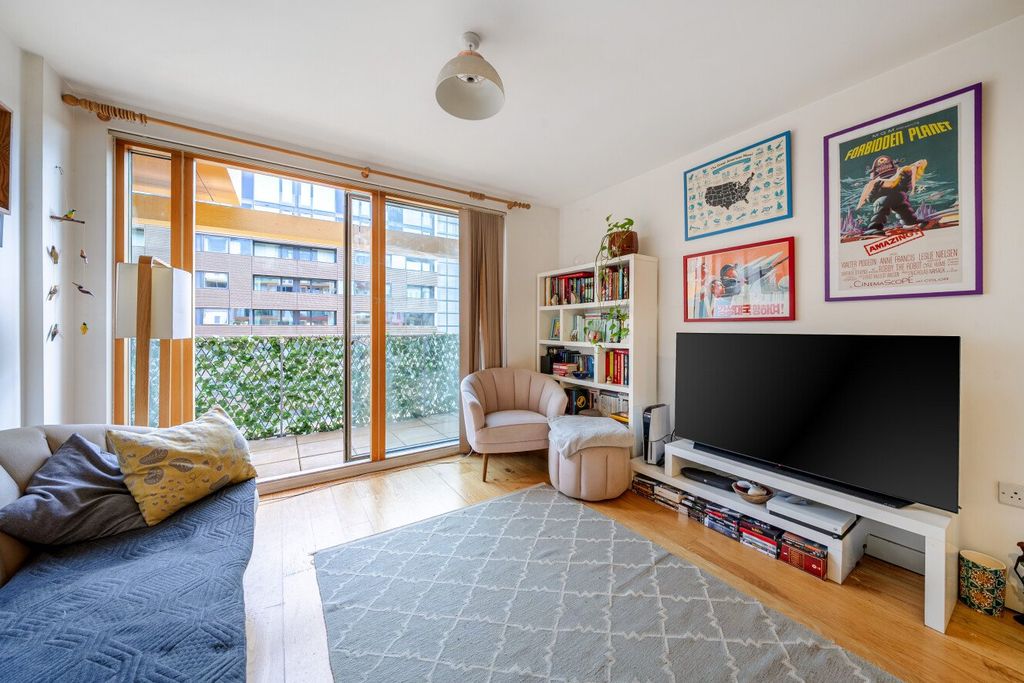 Property photo 2 of 20 Picture No. 15