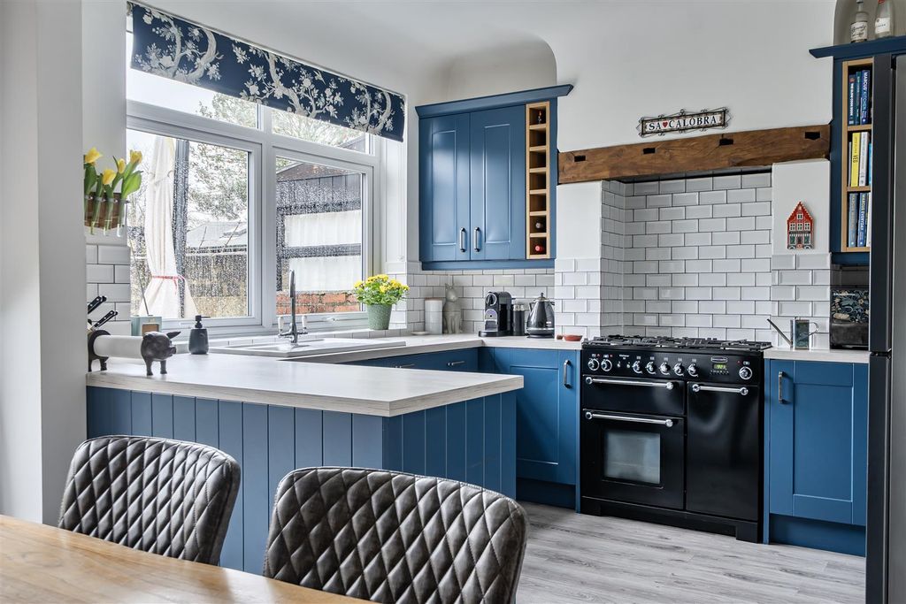 Property photo 2 of 20 1421518-16-69A17752Cb554.Jpg