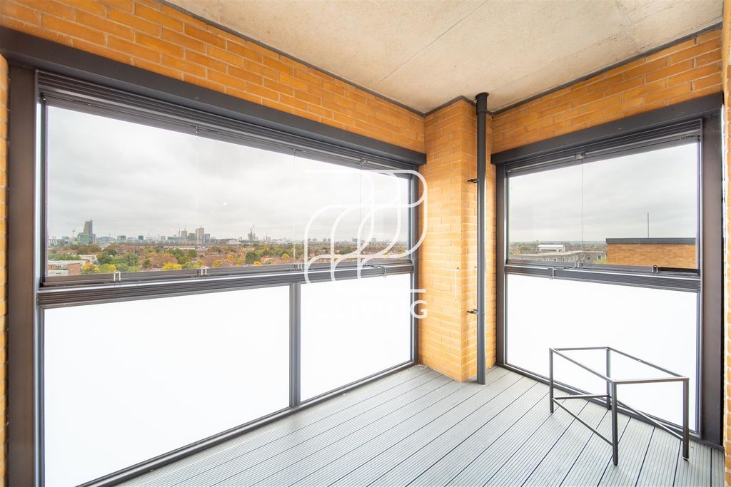 Property photo 2 of 17 Dsc05269-Hdr.Jpg