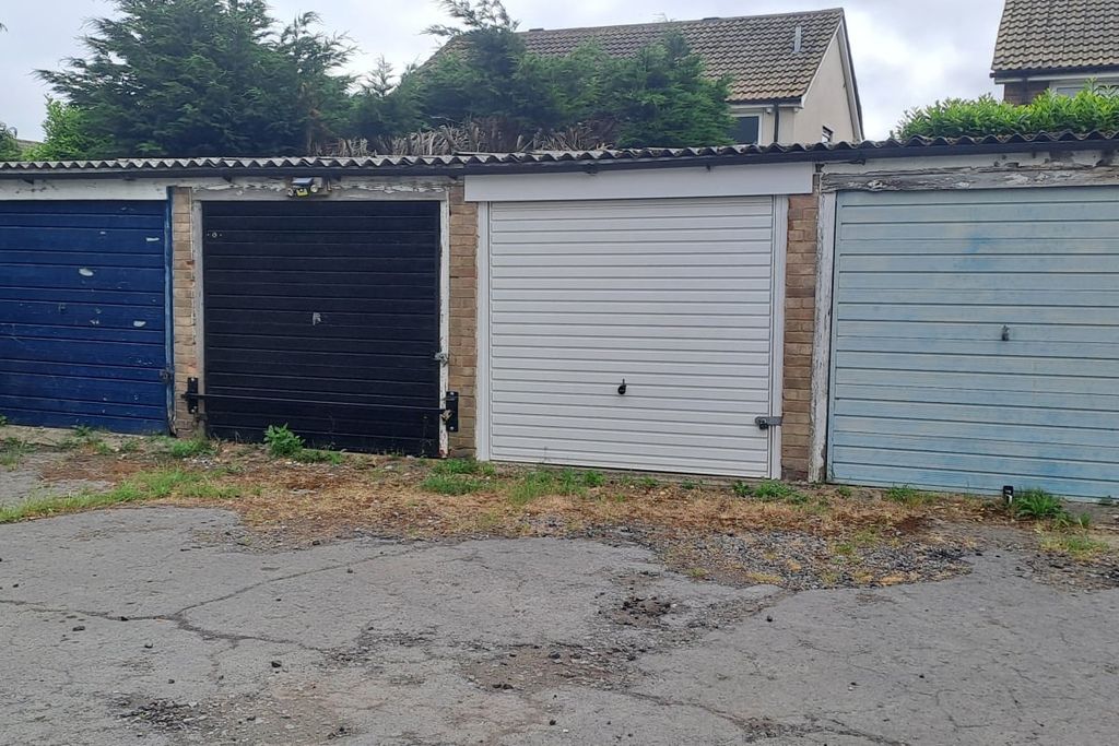 Property photo 1 of 7