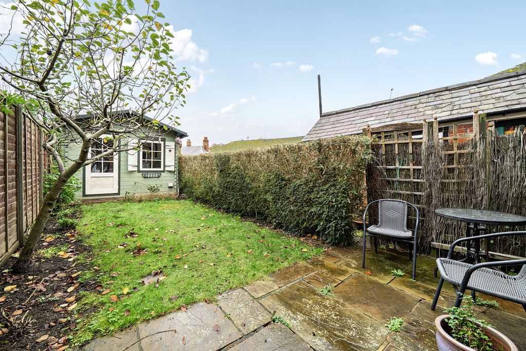 Property photo 2 of 18 1385968-6-6928436...