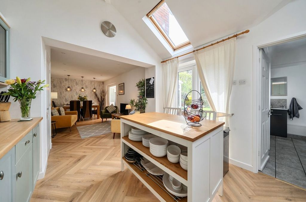 Property photo 2 of 11 1447167669E22d9B900Df