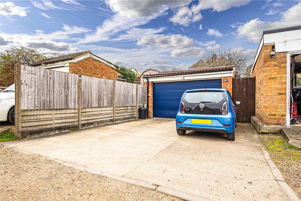 Additional image 5 of 3 bed semi-detached house for saleTring Road, Dunstable, Central Bedfordshire LU6