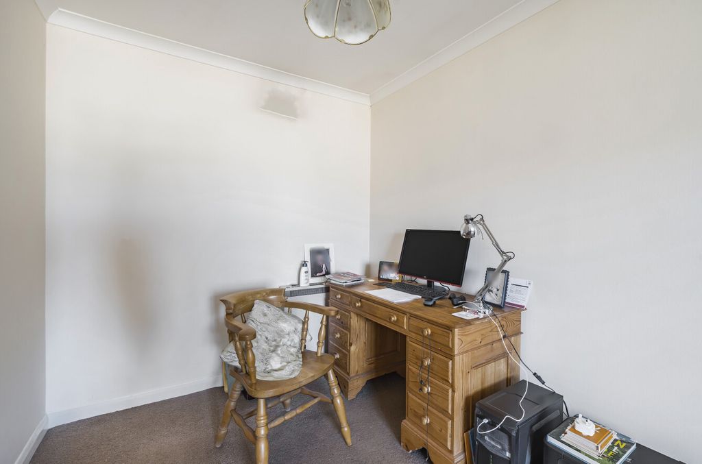 Property photo 3 of 14 Dining Area