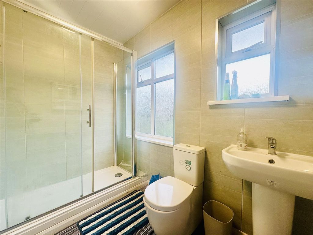 Property photo 3 of 8 Image00014.Jpeg