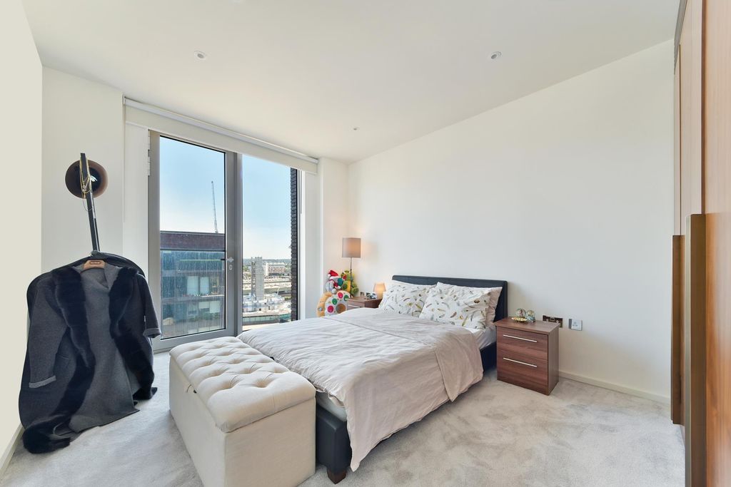 Property photo 3 of 24