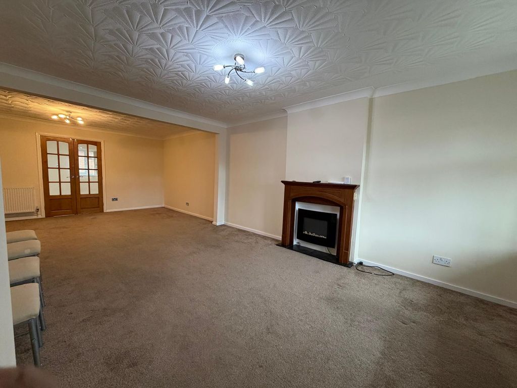 Property photo 2 of 20 Image