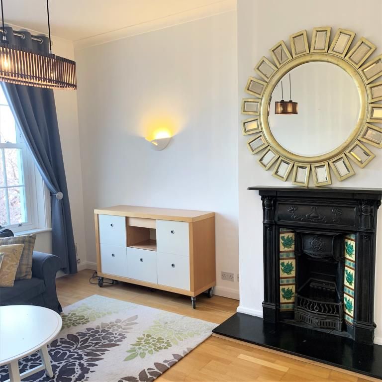 Property photo 3 of 9 Reception