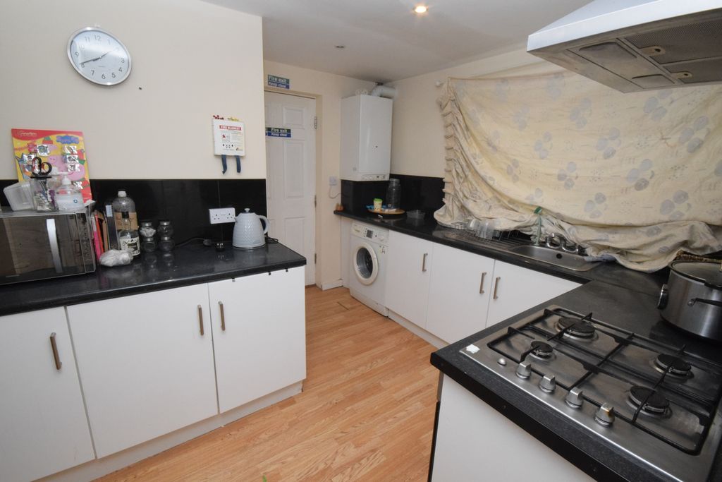 Property photo 2 of 6 Photo 7