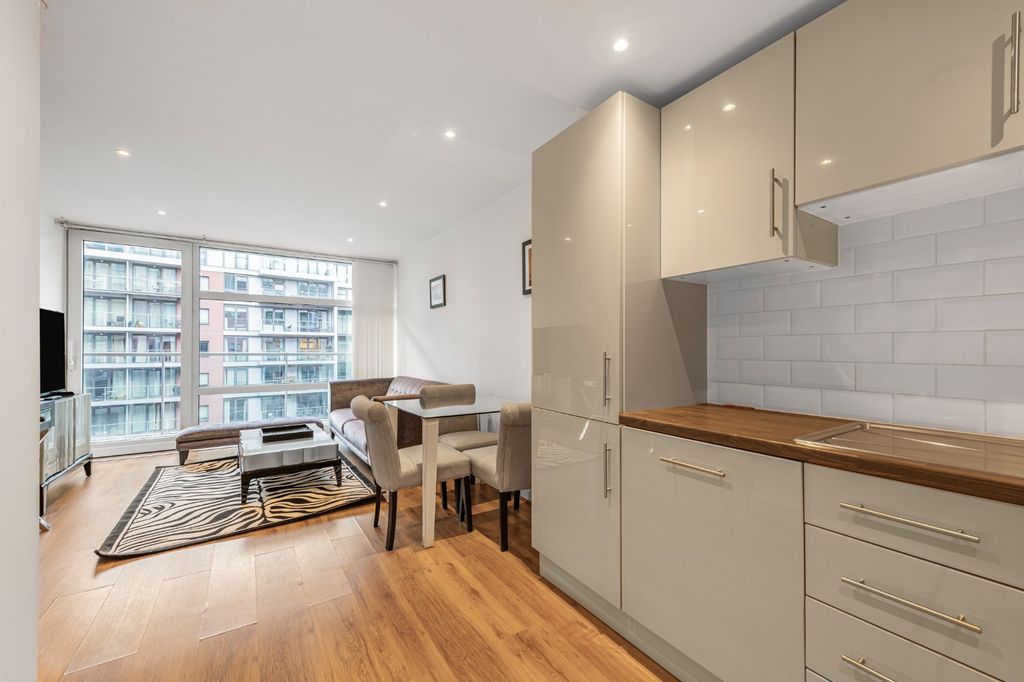 Property photo 3 of 11 Picture No. 56