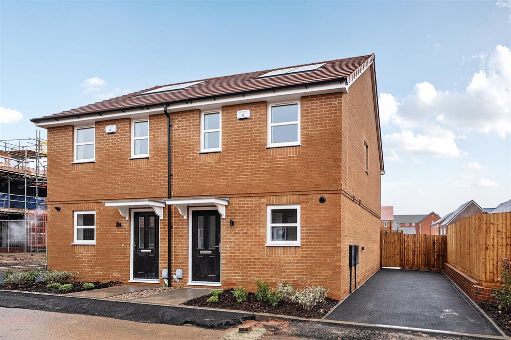 Property photo 2 of 9 1397465-8-6968d609730B7.Jpg