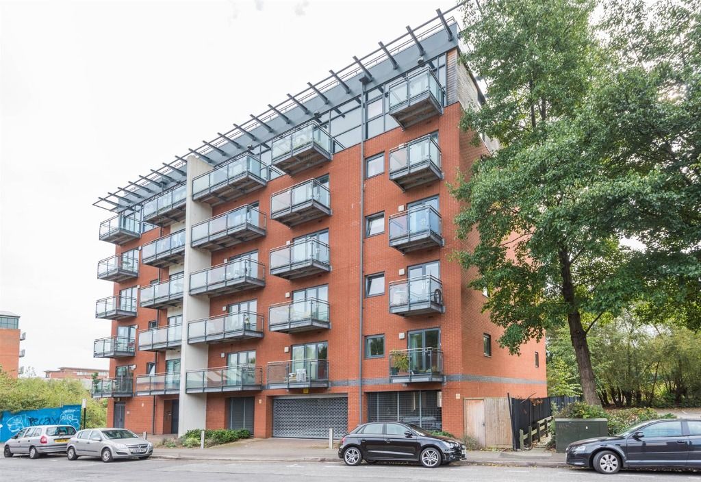 Property photo 1 of 8