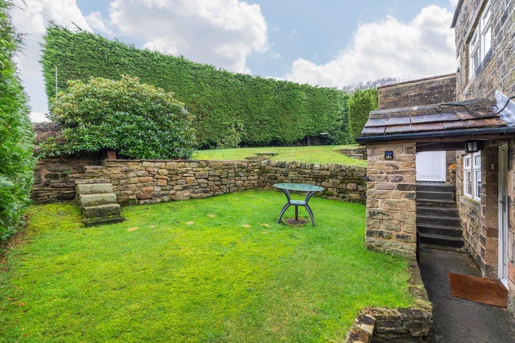 Property photo 3 of 32 2 Crowther Fold_08.Jpg