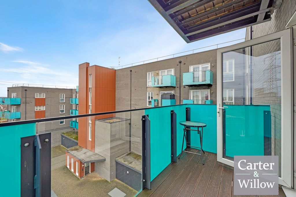 Property photo 2 of 11