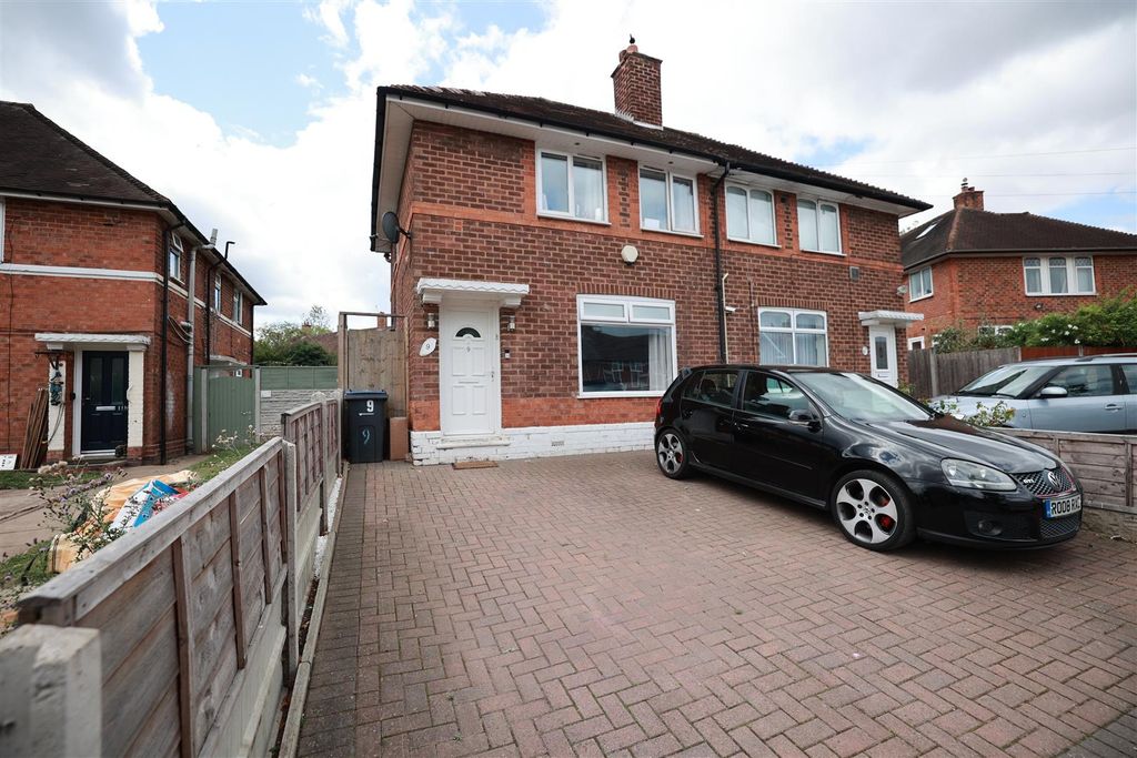 Property photo 1 of 12 R6__5050.Jpg