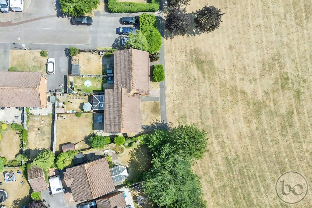 Property photo 3 of 31 The Plot
