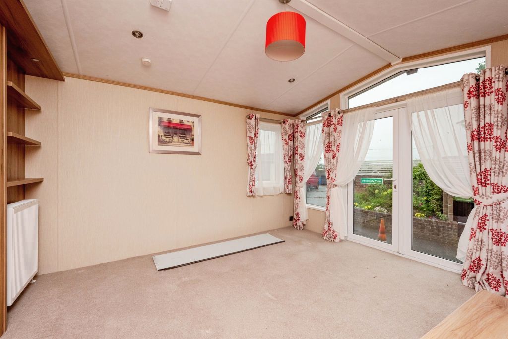 Property photo 2 of 20