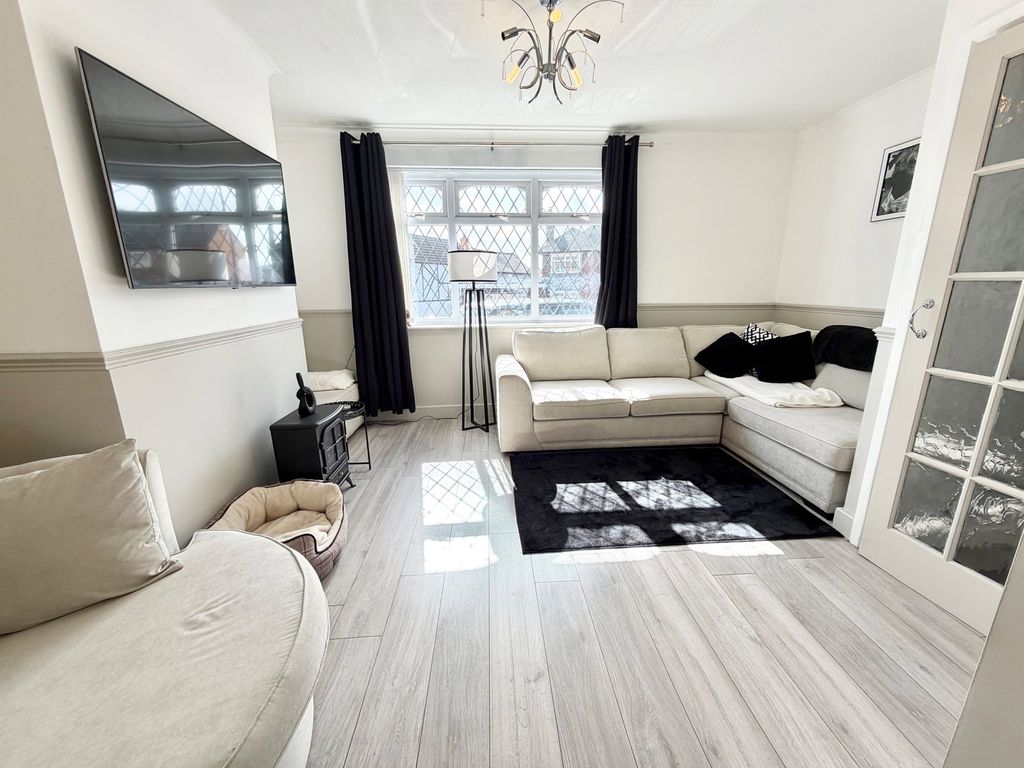 Property photo 2 of 29