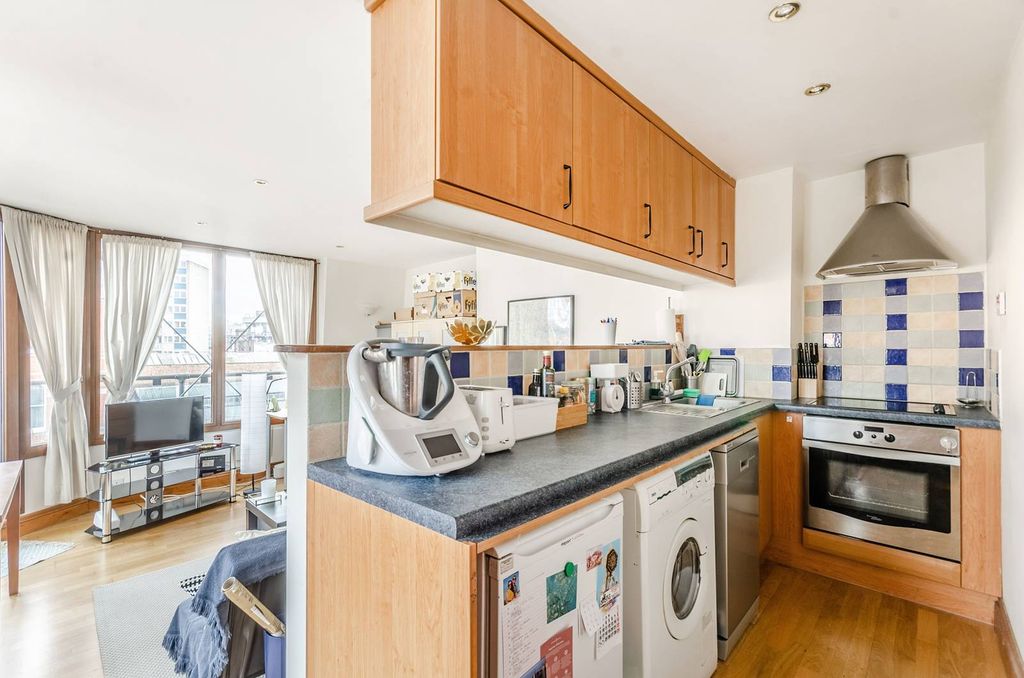 Property photo 3 of 7