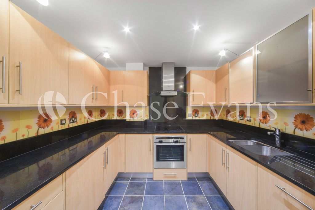 Property photo 2 of 21 Kitchen