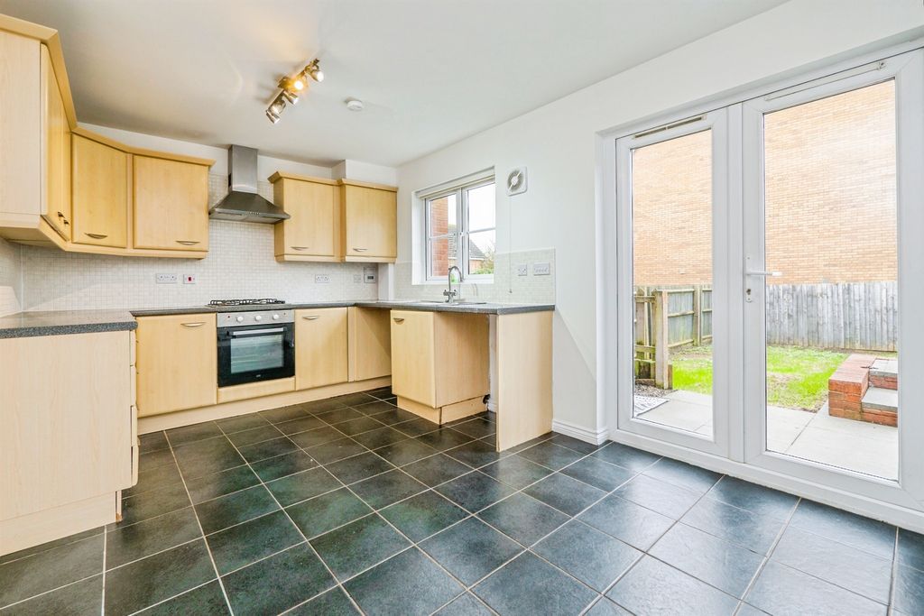 Property photo 3 of 23