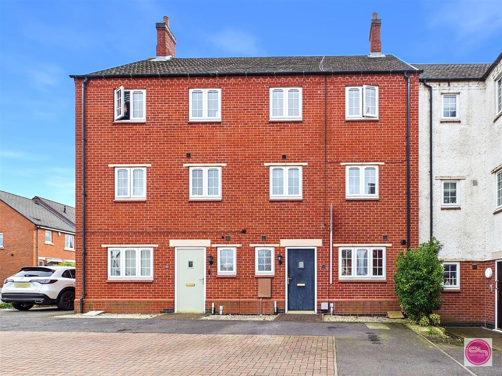 Property photo 3 of 28 Salford Way, Church Gresley (3).Jpg