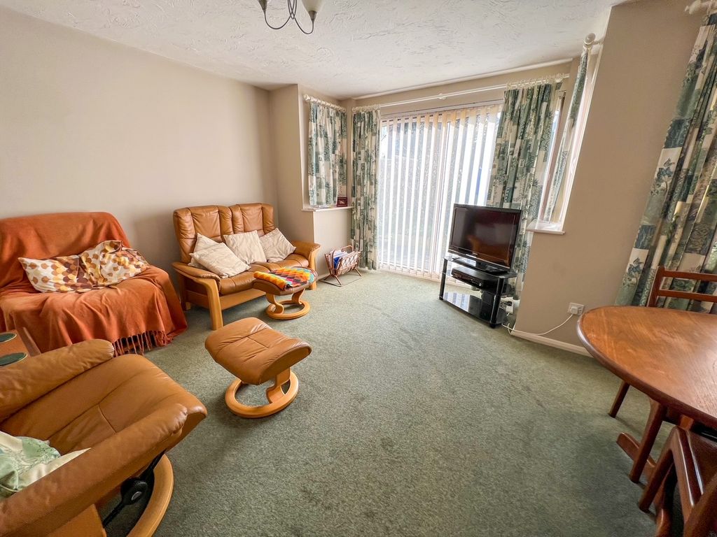 Property photo 3 of 24