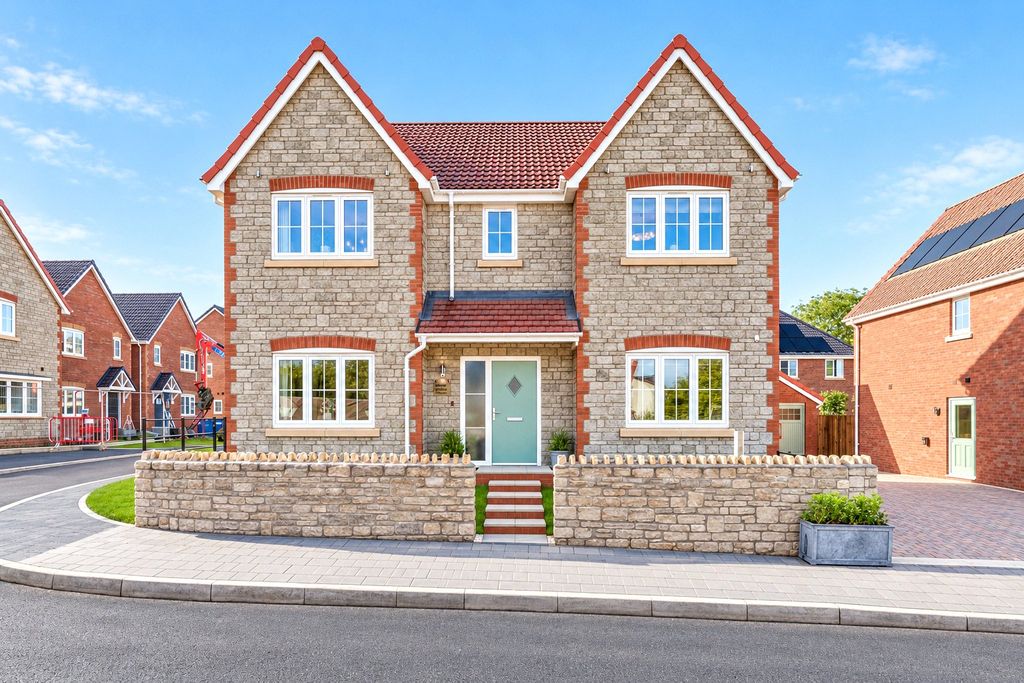 Property photo 1 of 8 Show Home