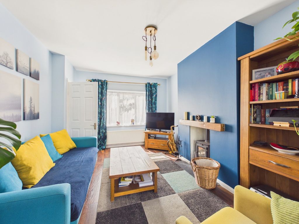 Property photo 3 of 12 4727536