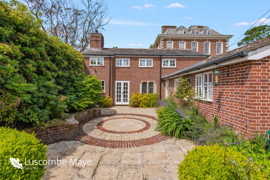 Property photo 1 of 15