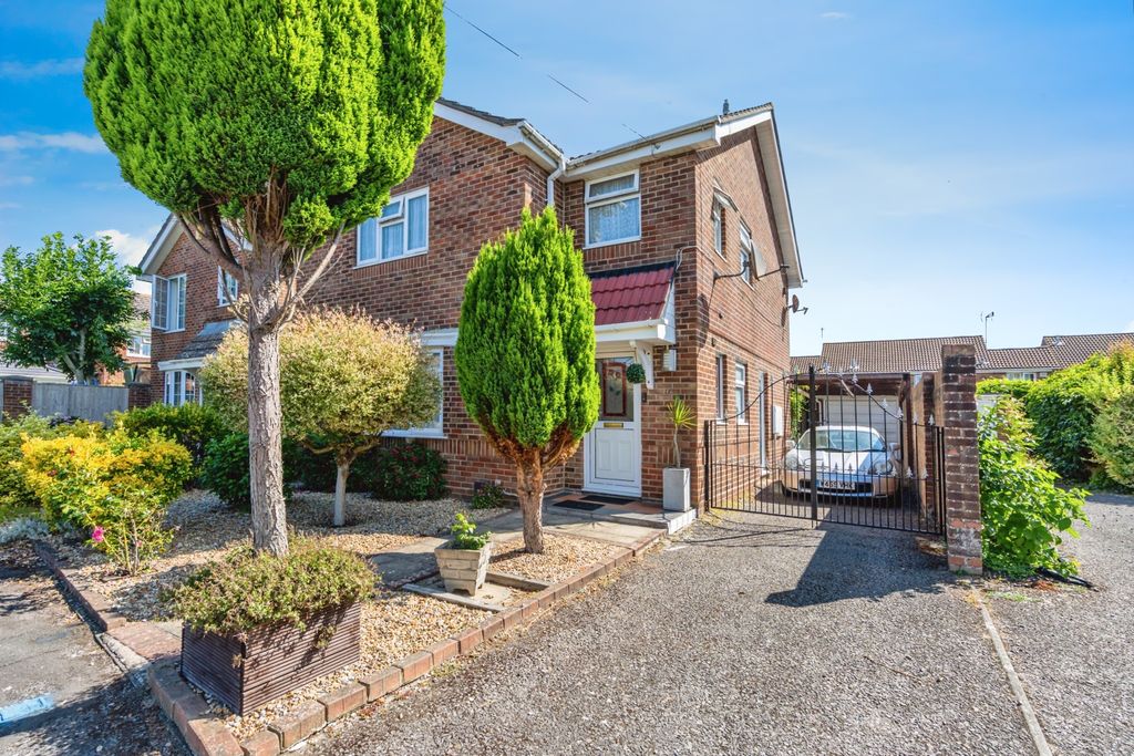 Property photo 1 of 19