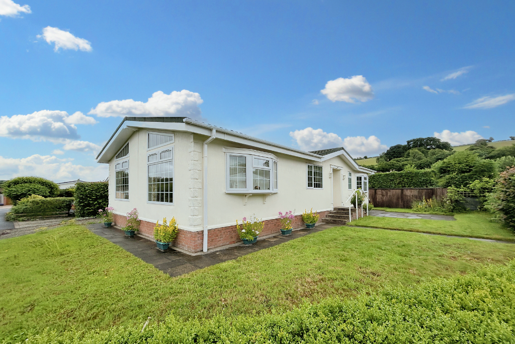 Property photo 1 of 12 Front