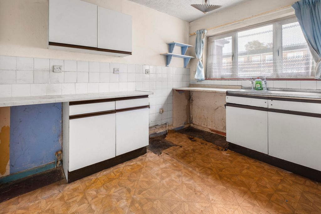 Property photo 2 of 15 Dscf0059