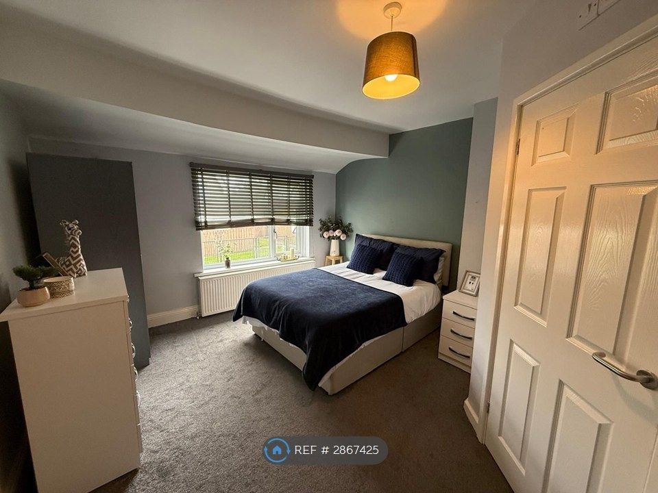 Property photo 1 of 5 Great Layout And Large Window