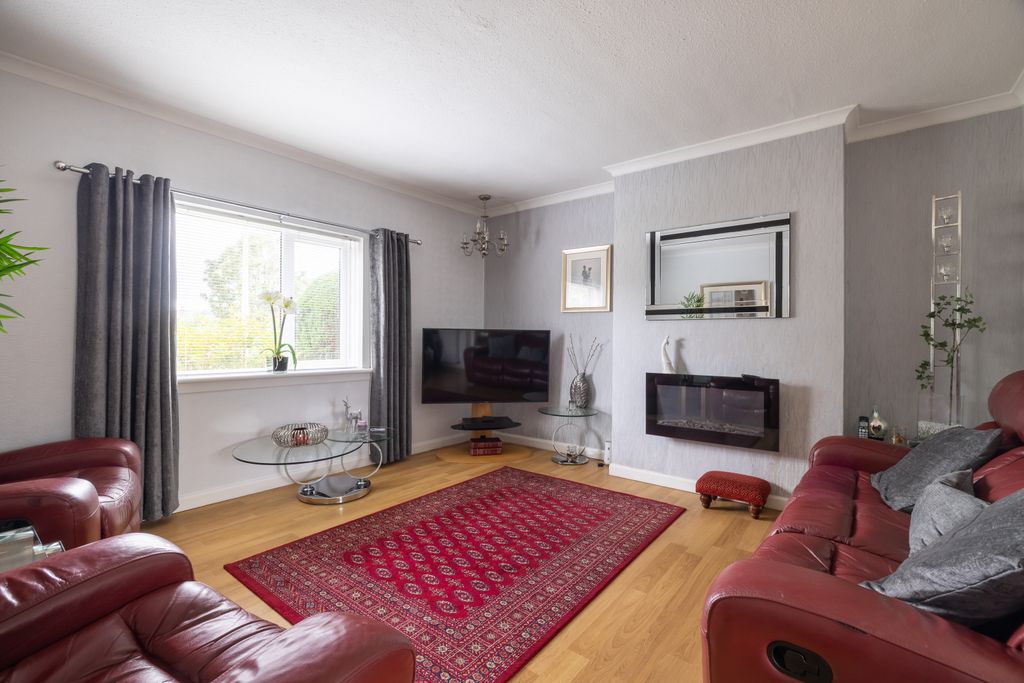 Property photo 3 of 26